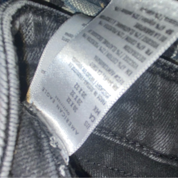American eagle ripped jeans - Picture 2 of 3